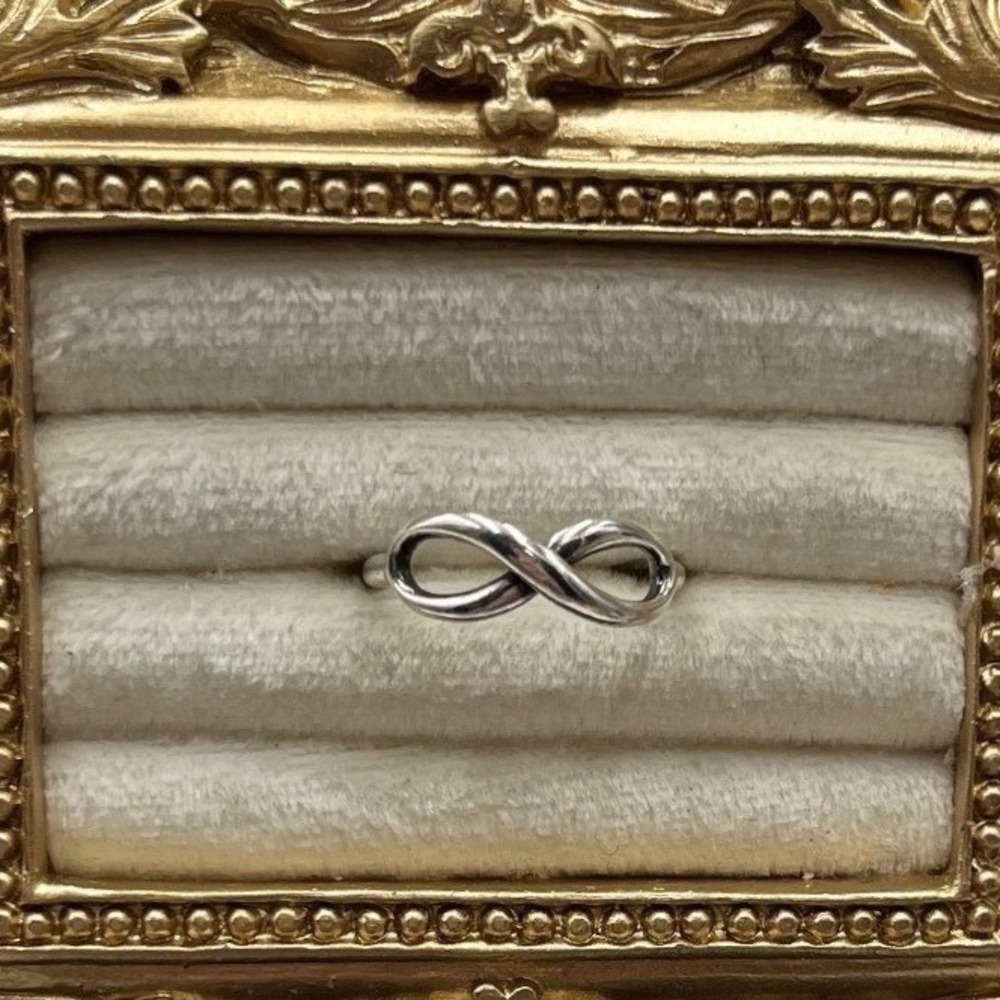 Tiffany & Co 925 AG Signed Iconic Sterling Silver Infinity Collection Ring Sz 8